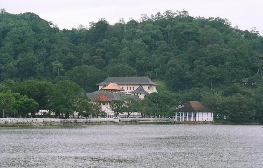 Kandy Lake