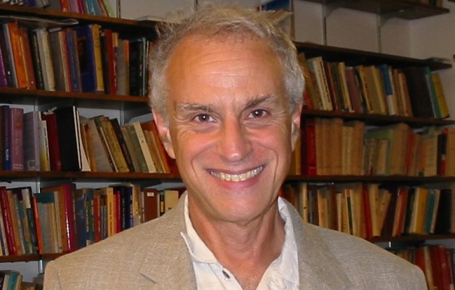 headshot of Dan Gold